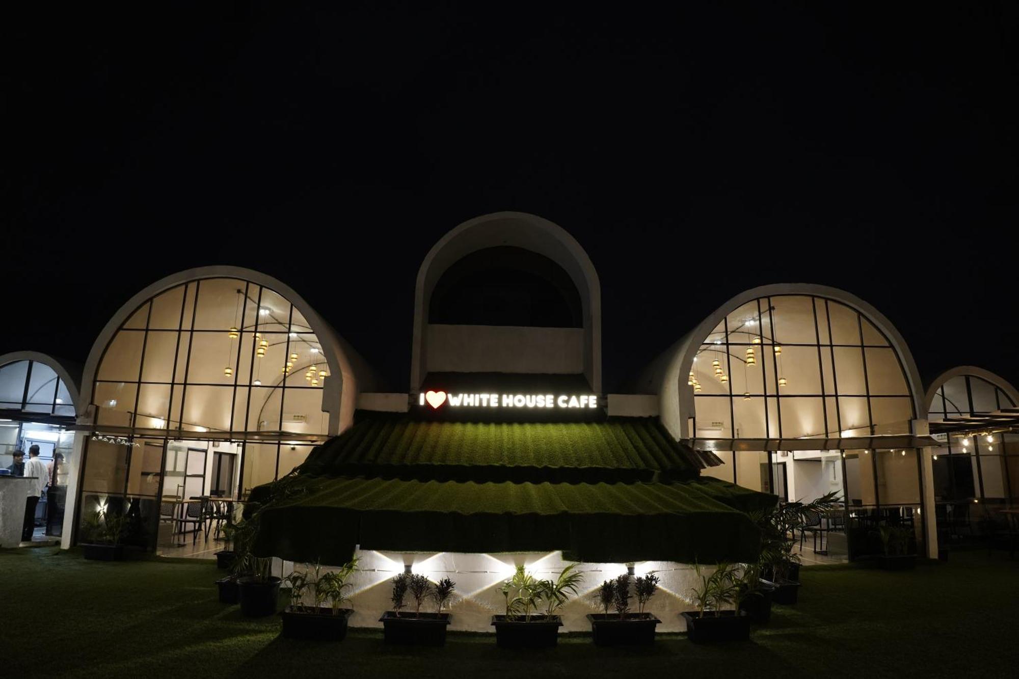 Hotel Royal Accord Surat Exterior photo